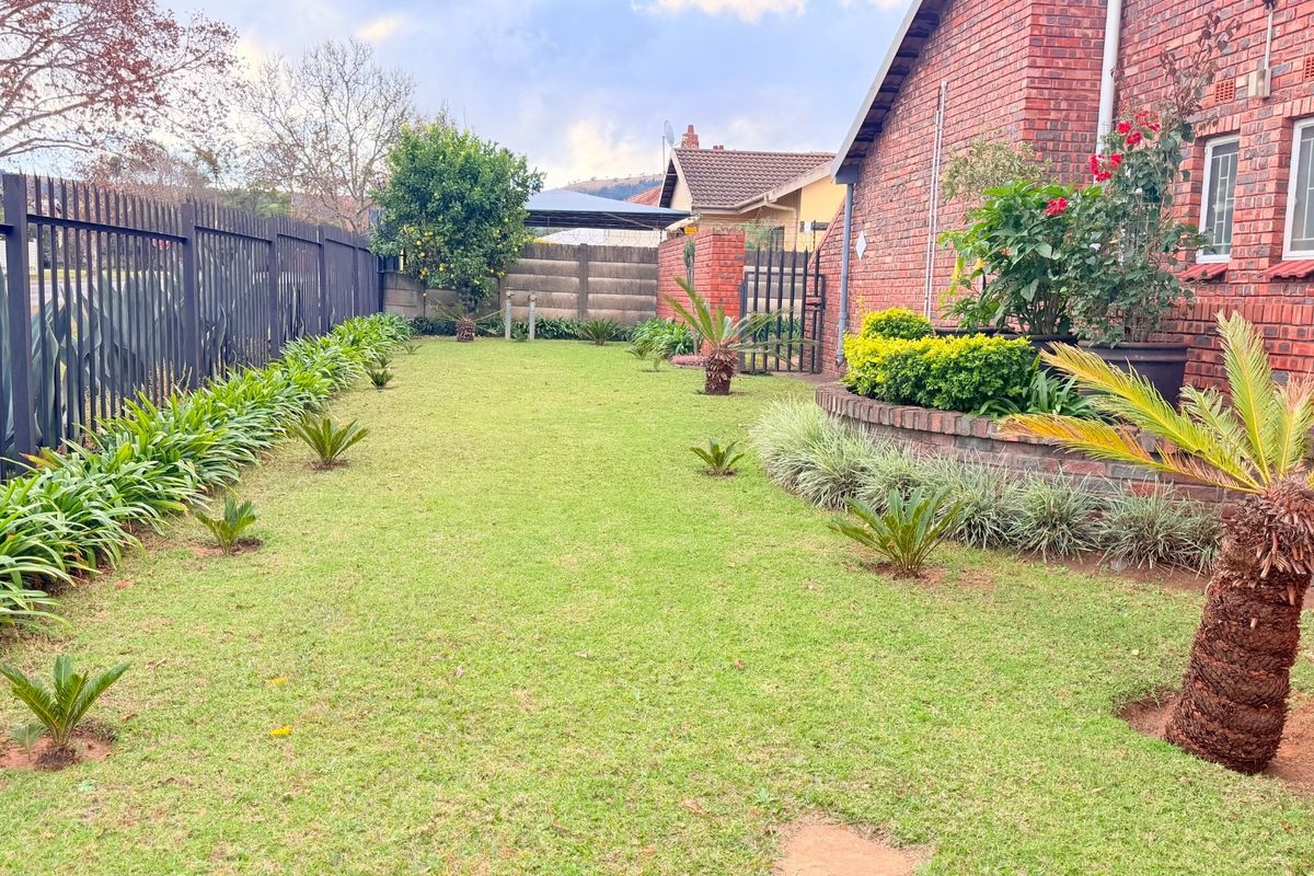 Townhouse For Sale in Vryheid, KwaZulu Natal - Photo 2