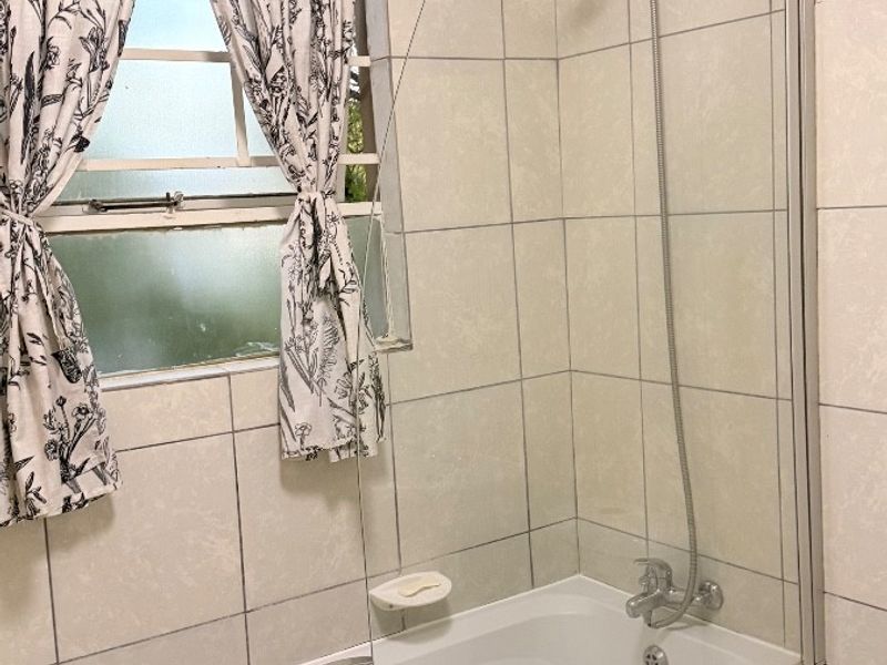Apartment For Sale in Sunnyridge, Newcastle, KwaZulu Natal - Photo 8
