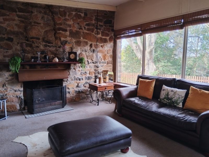 CHARMING INCOME GENERATING PROPERTY FOR SALE IN HOGSBACK - Photo 8