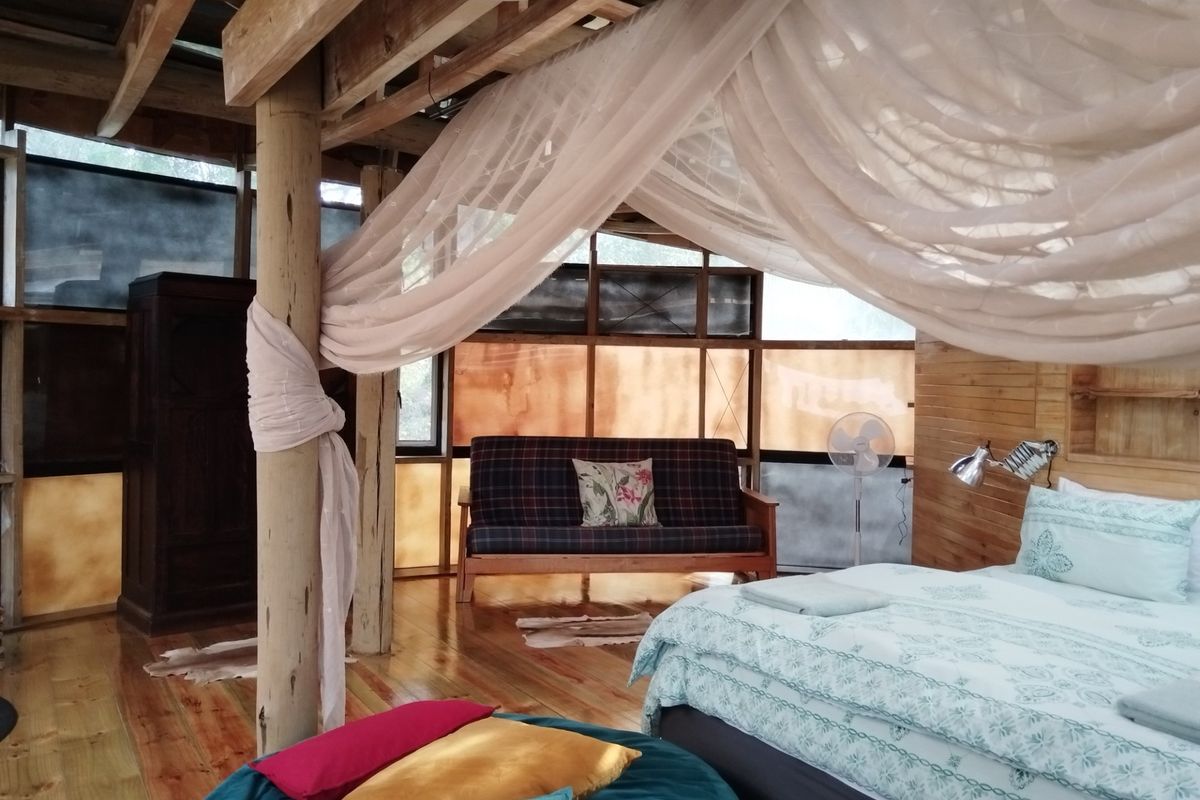 CHARMING INCOME GENERATING PROPERTY FOR SALE IN HOGSBACK - Photo 3