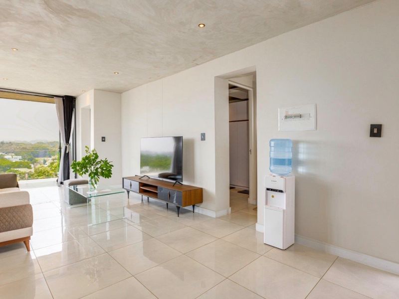 Fully Furnished Luxury 1 Bedroom Apartment To Let at The Paramount, Houghton Estate - Photo 9