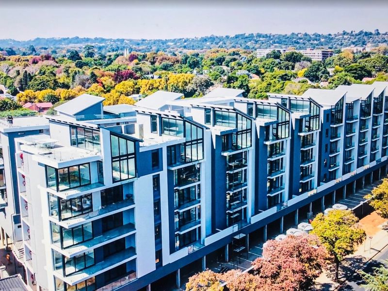 Fully Furnished Luxury 1 Bedroom Apartment To Let at The Paramount, Houghton Estate - Photo 1