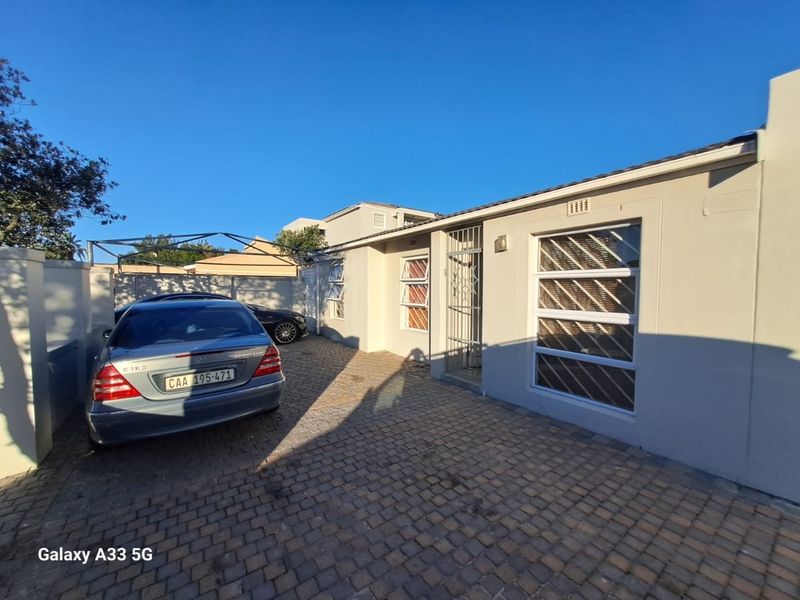 House For Sale in Ottery, Cape Town - Photo 3