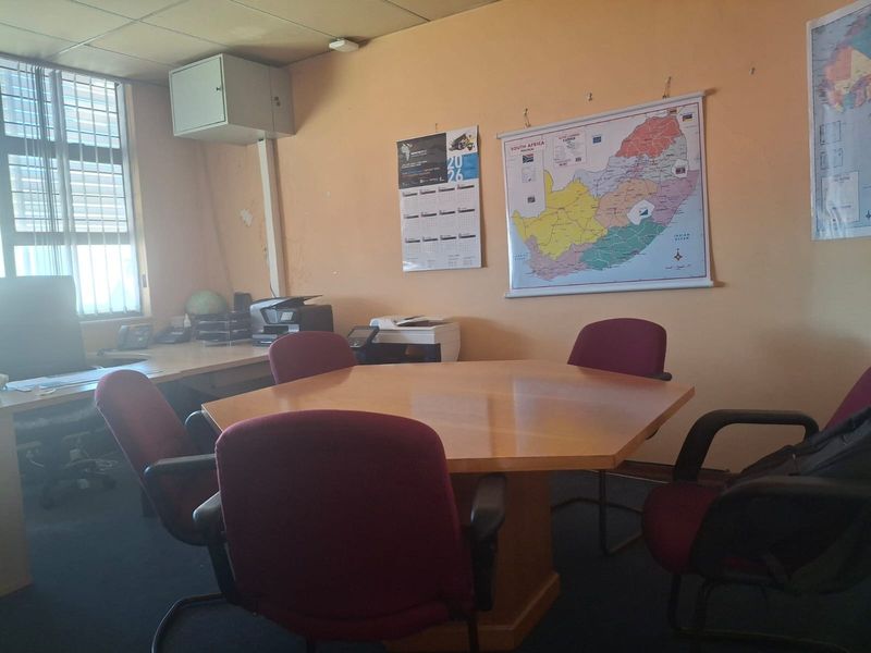 Commercial Office with large basement for Sale in Jeppestown, Johannesburg - Photo 5