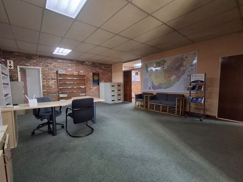 Commercial Office with large basement for Sale in Jeppestown, Johannesburg - Photo 9