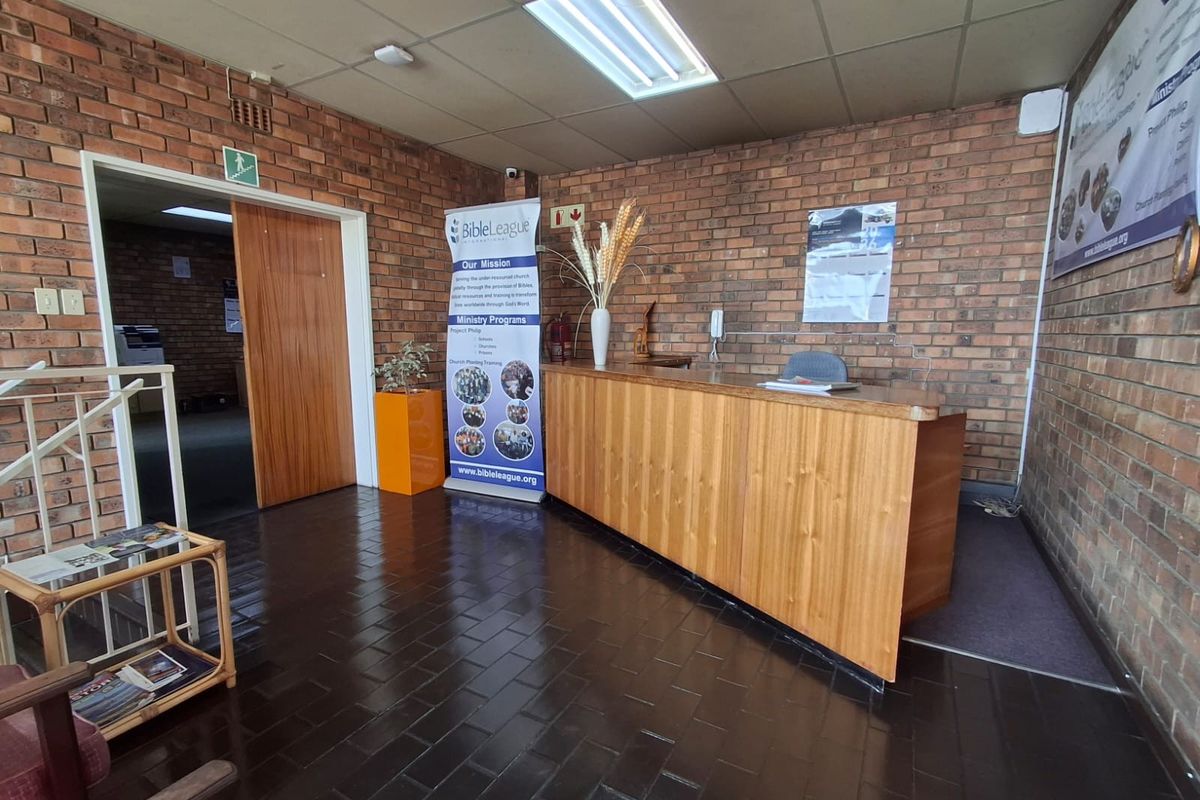 Commercial Office with large basement for Sale in Jeppestown, Johannesburg - Photo 3