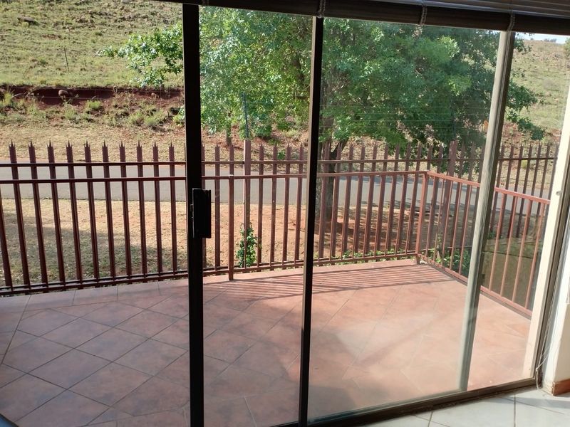 Apartment For Sale in Sunnyridge, Newcastle, KwaZulu Natal - Photo 3