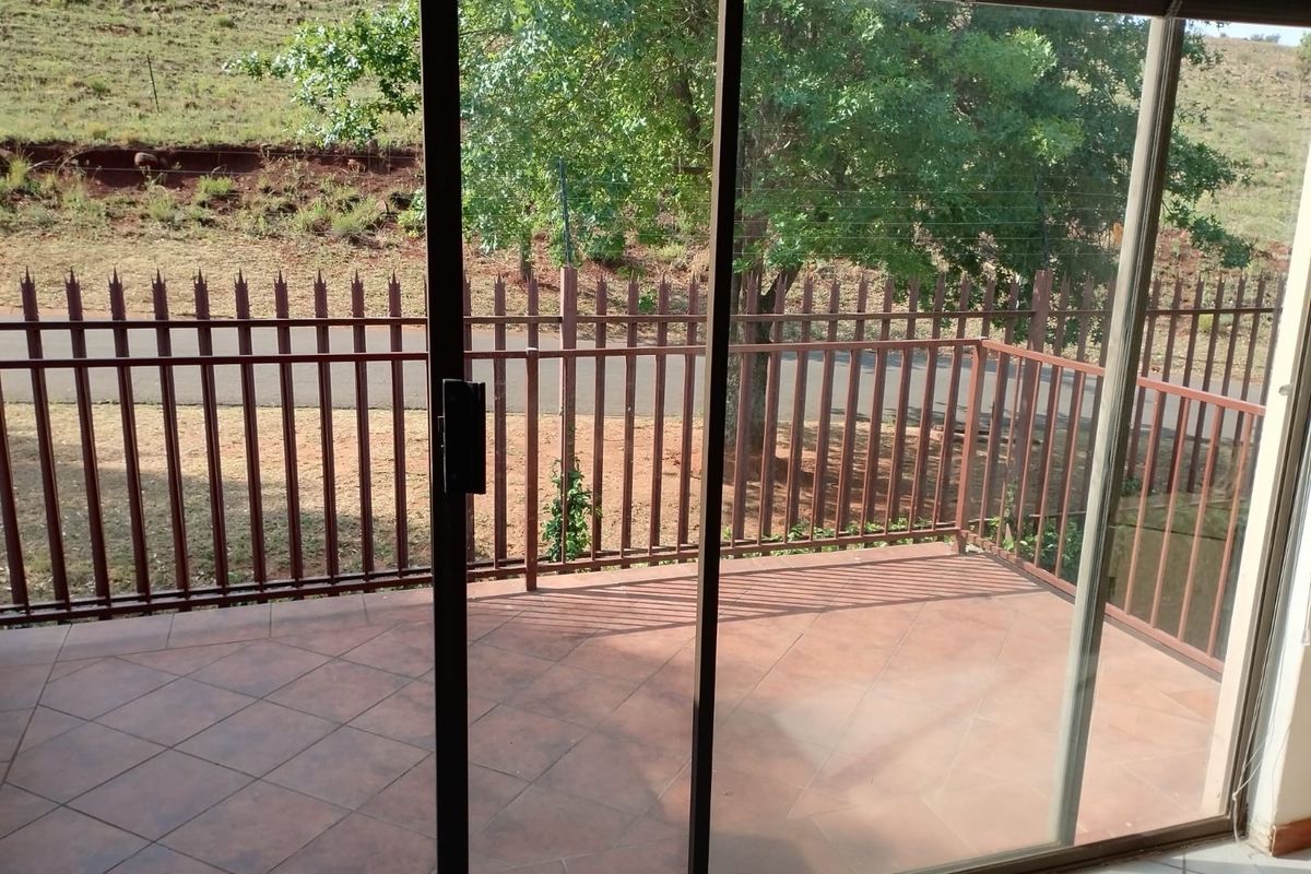 Apartment For Sale in Sunnyridge, Newcastle, KwaZulu Natal - Photo 3