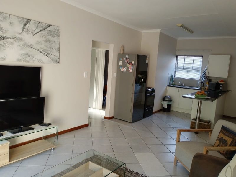 Apartment For Sale in Sunnyridge, Newcastle, KwaZulu Natal - Photo 5