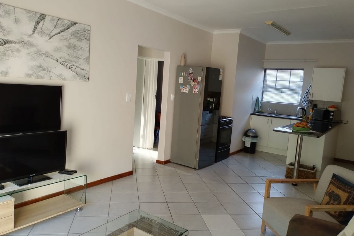 Apartment For Sale in Sunnyridge, Newcastle, KwaZulu Natal - Photo 5