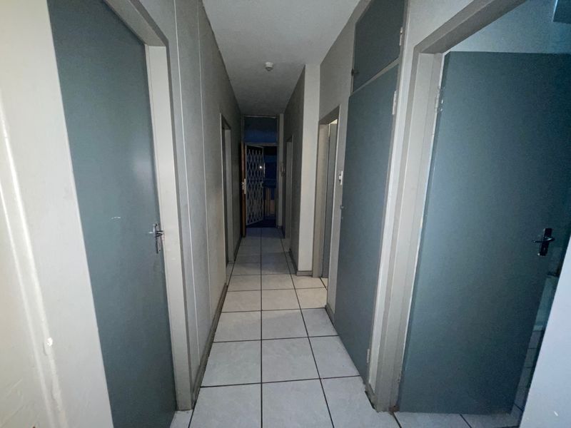 4 Bed Investment Property For Sale in Sunnyside Prime Location. - Photo 3