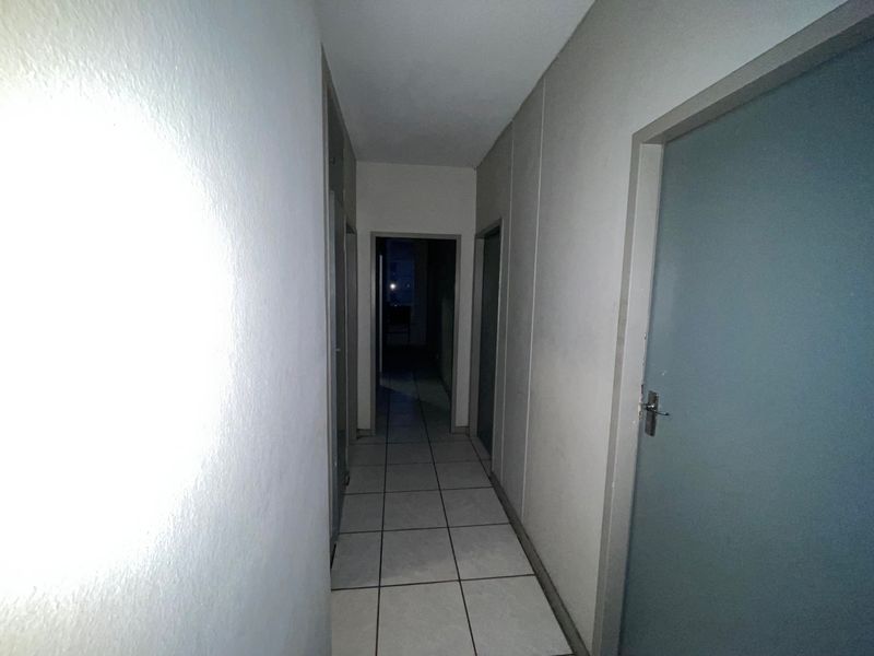 4 Bed Investment Property For Sale in Sunnyside Prime Location. - Photo 2