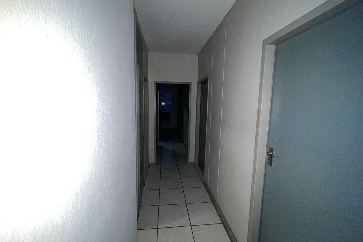 4 Bed Investment Property For Sale in Sunnyside Prime Location. - Photo 2