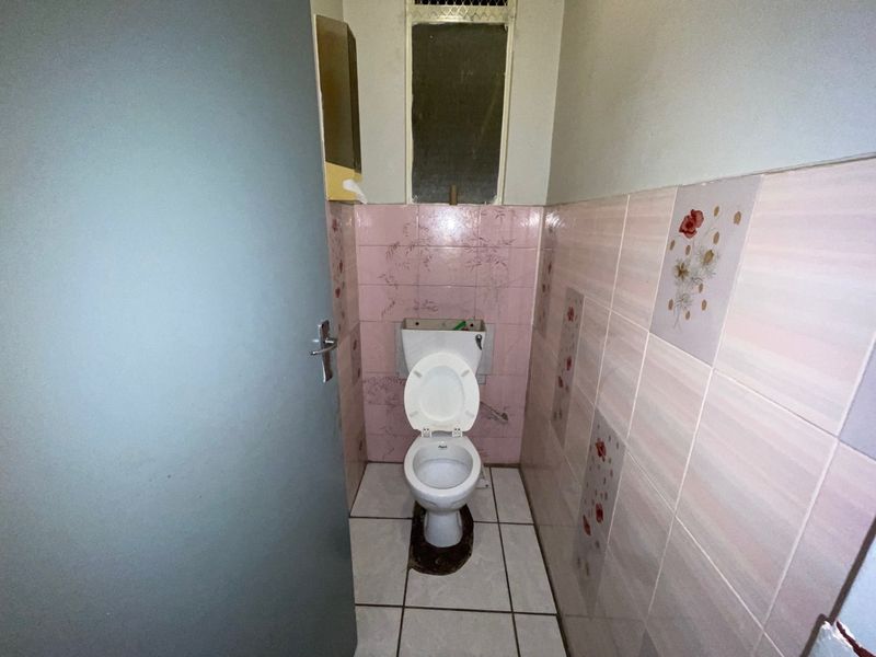 4 Bed Investment Property For Sale in Sunnyside Prime Location. - Photo 9