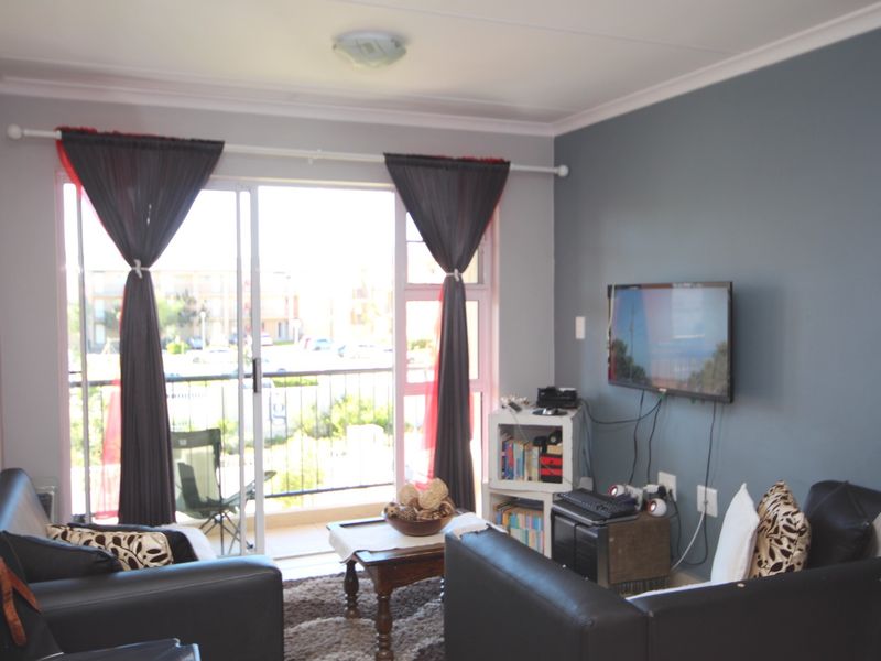 Spacious 2 Bedroom Corner Apartment for Sale in Buh-Rein Estate, Kraaifontein - Photo 5