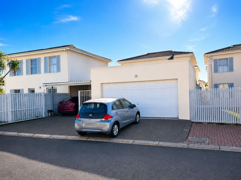 Townhouse at The Hamptons For Sale in Parklands, Blouberg - Photo 6