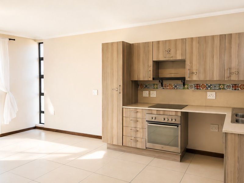 Apartment For Sale in Jackal Creek Golf Estate, Randburg - Photo 3