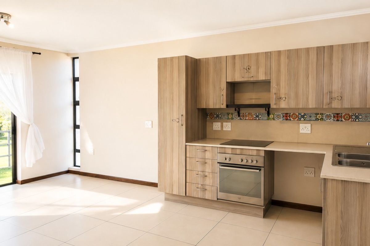 Apartment For Sale in Jackal Creek Golf Estate, Randburg - Photo 3