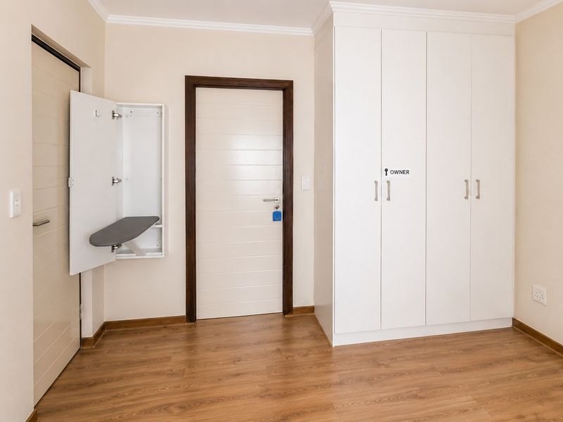 Apartment For Sale in Jackal Creek Golf Estate, Randburg - Photo 7