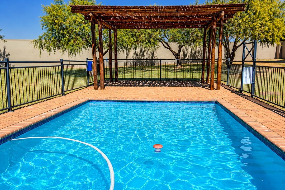 Apartment For Sale in Jackal Creek Golf Estate, Randburg - Photo 4