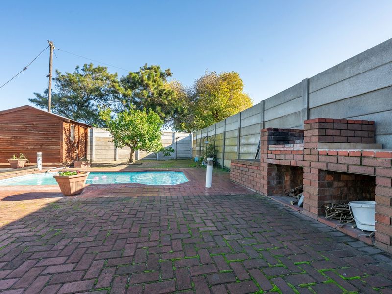 Charming, well maintained, 2 bedroom Townhouse - Photo 5