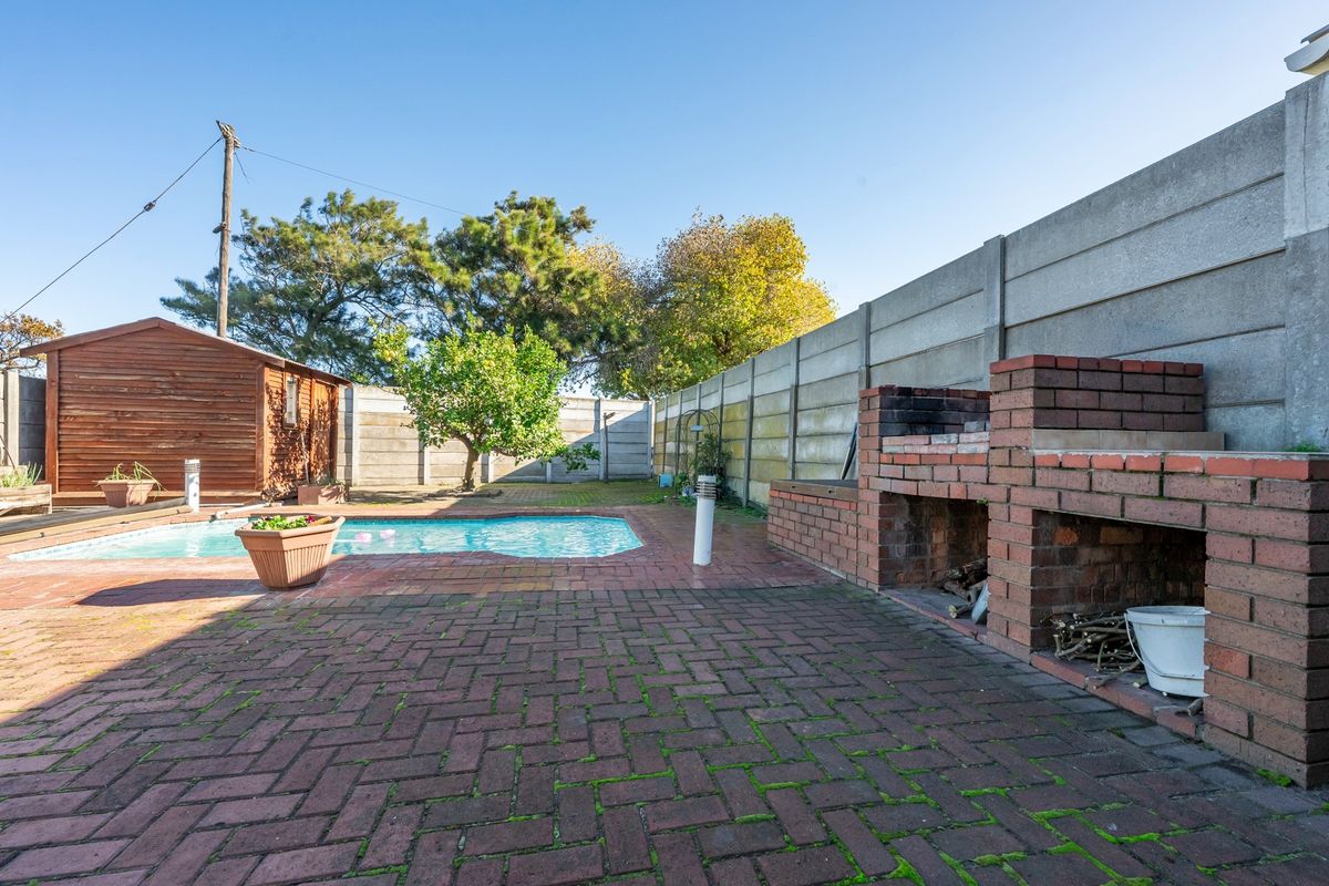 Charming, well maintained, 2 bedroom Townhouse - Photo 5