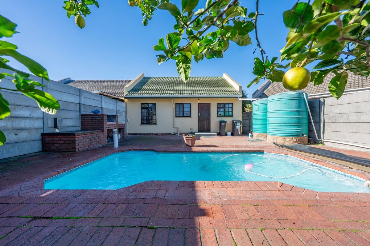 Charming, well maintained, 2 bedroom Townhouse - Photo 3