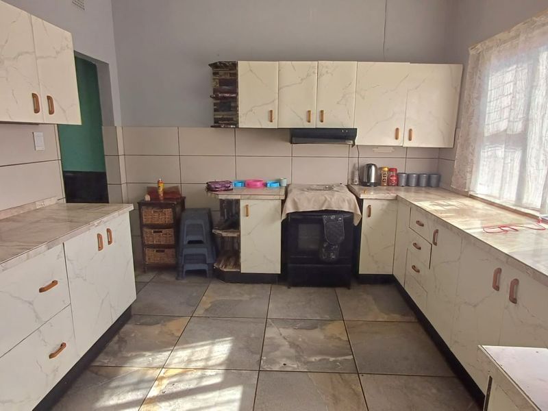 House For Sale in Van Riebeeck Hoogte Uitenhage Eastern Cape - Photo 9