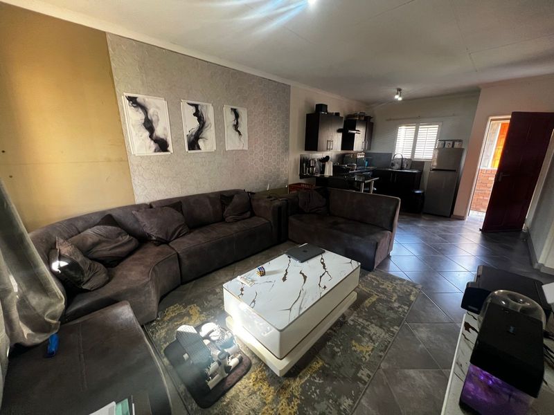 2 Bedroom Townhouse for Sale in The Reeds - Photo 8