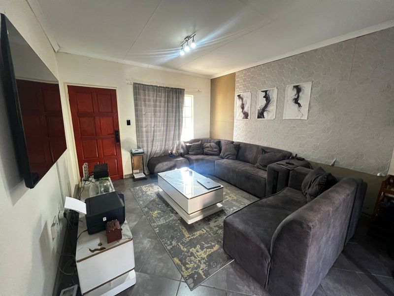 2 Bedroom Townhouse for Sale in The Reeds - Photo 9