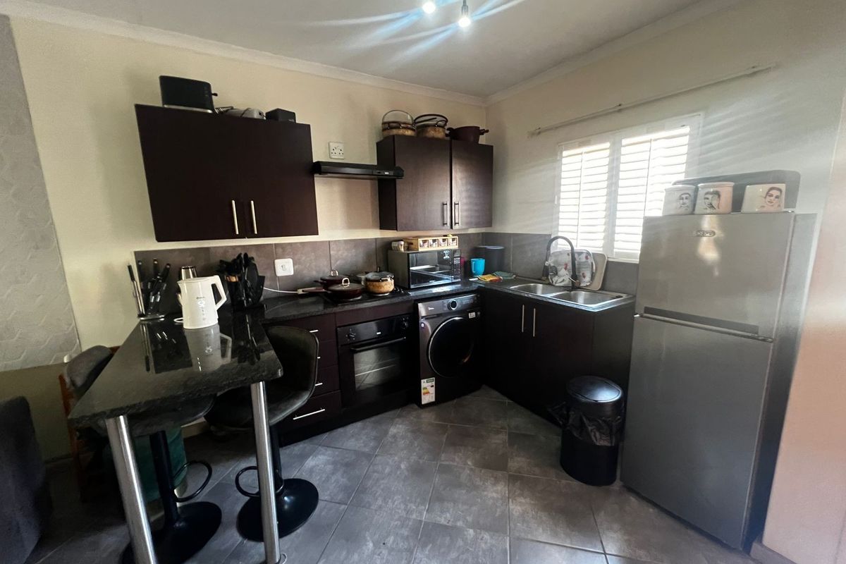 2 Bedroom Townhouse for Sale in The Reeds - Photo 5