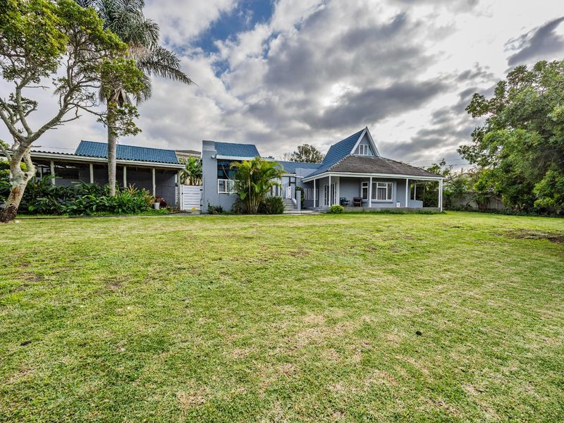 Coastal Living at Its Best - Versatile Family Home with Income Potential in Sunrise-on-Sea - Photo 3