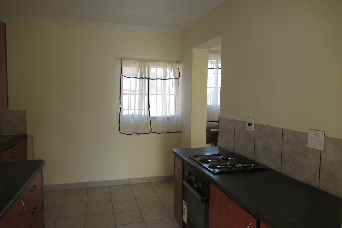 House For Sale in Riamar Park, Bronkhorstspruit - Photo 4