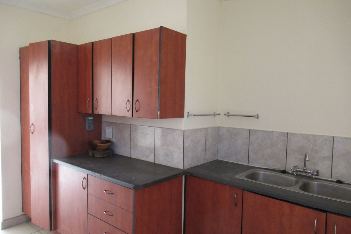 House For Sale in Riamar Park, Bronkhorstspruit - Photo 3