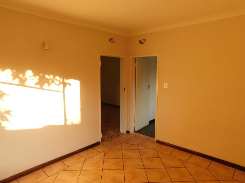 House For Sale in Northmead, Benoni - Photo 5