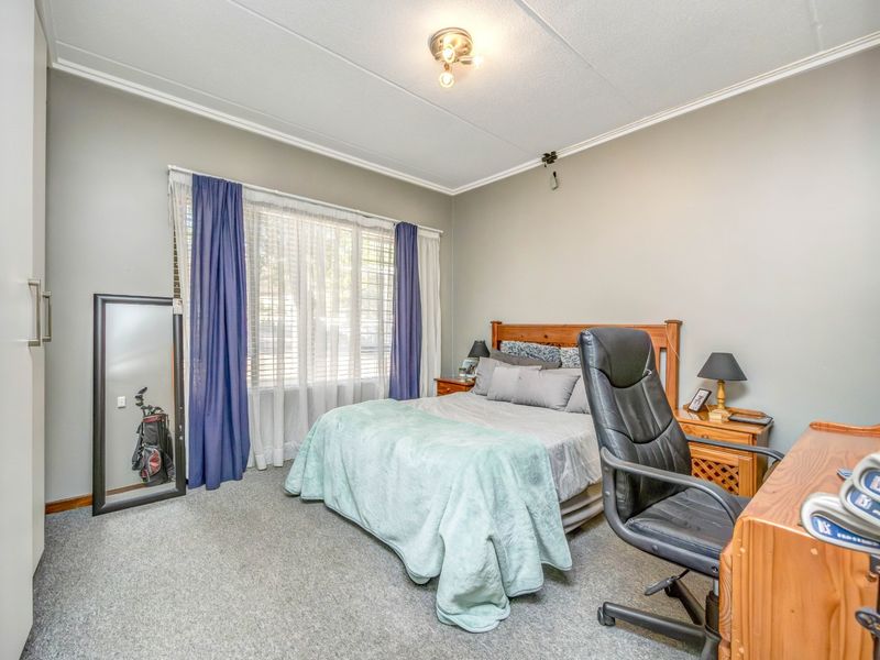 Cedar Hills Private Estate - Photo 8