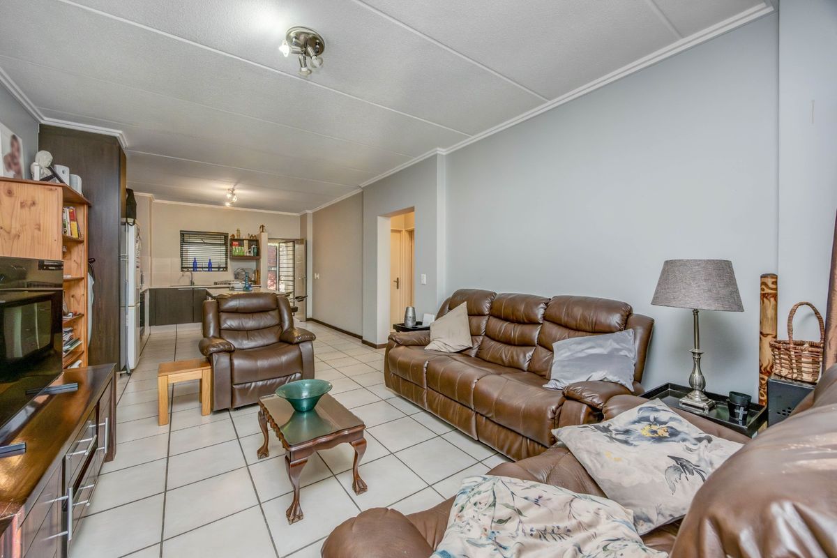 Cedar Hills Private Estate - Photo 3