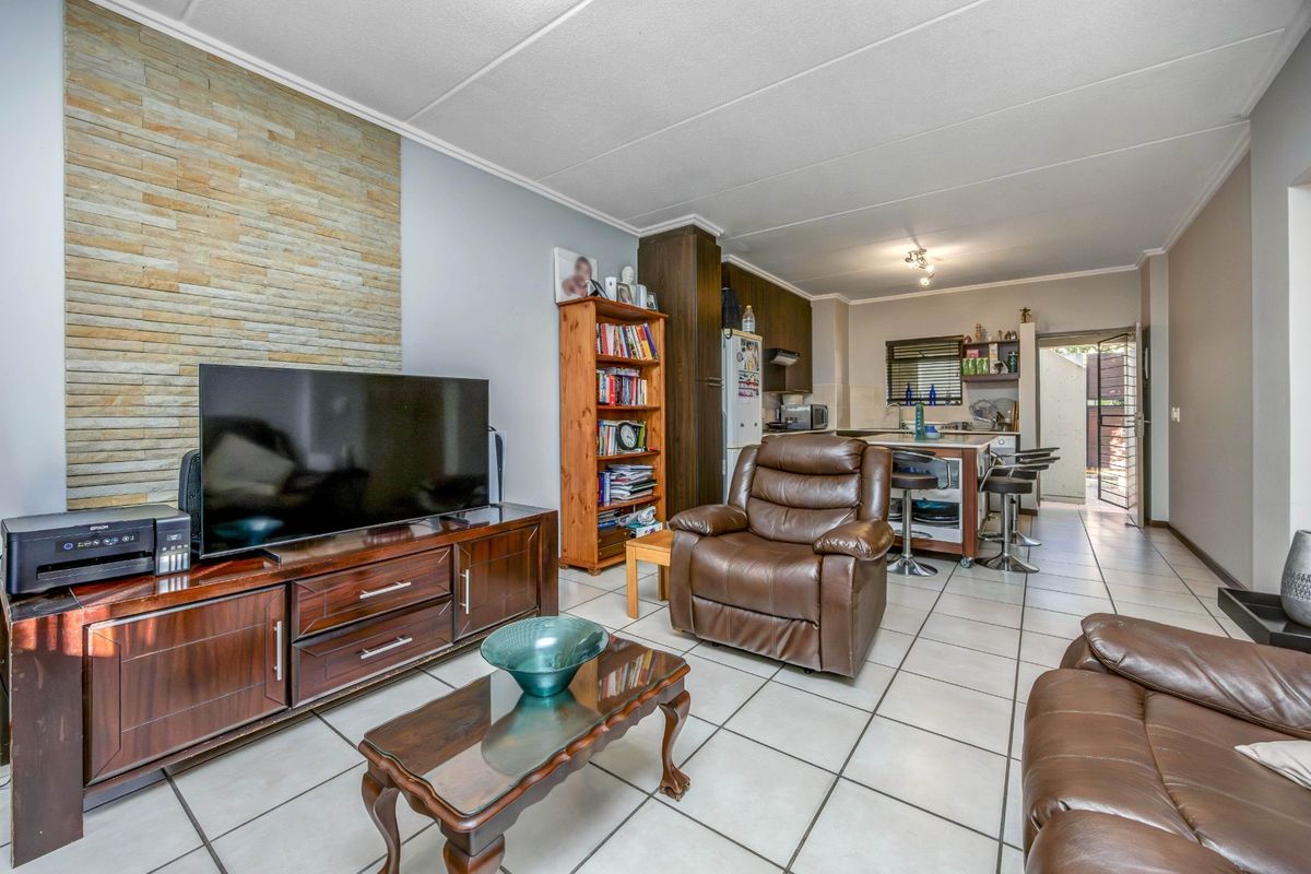 Cedar Hills Private Estate - Photo 4
