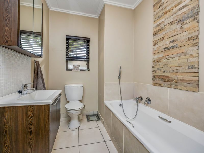 Cedar Hills Private Estate - Photo 9