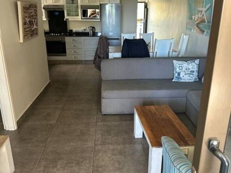Apartment For Sale in Port Shepstone, KwaZulu Natal - Photo 2