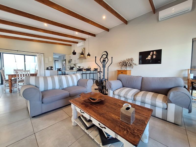 Spacious and Well Designed 4 Bedroom Home in Palm Lakes Estate - Photo 9
