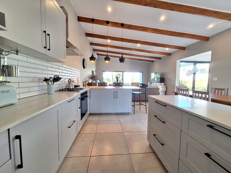 Spacious and Well Designed 4 Bedroom Home in Palm Lakes Estate - Photo 3