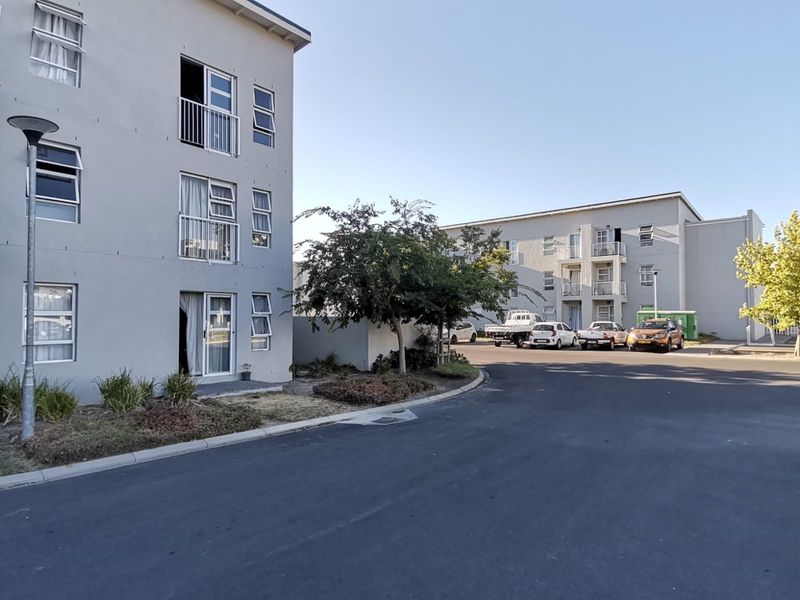 Modern 1 Bedroom Apartment To Rent in La Vie Estate, Paarl - Photo 10