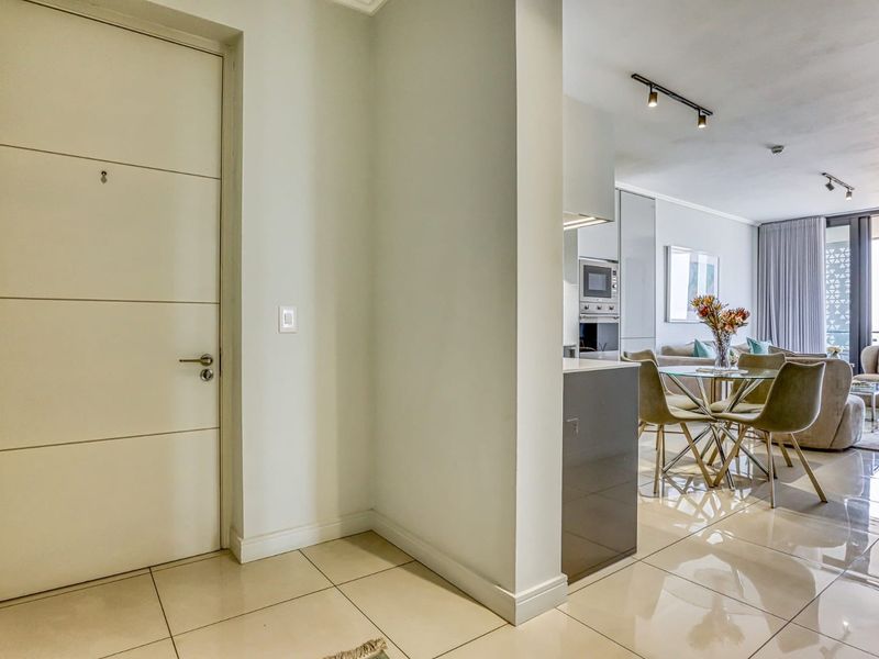 Elegant Unfurnished 2 Bedroom Apartment in Ellipse Waterfall to Rent - Photo 4