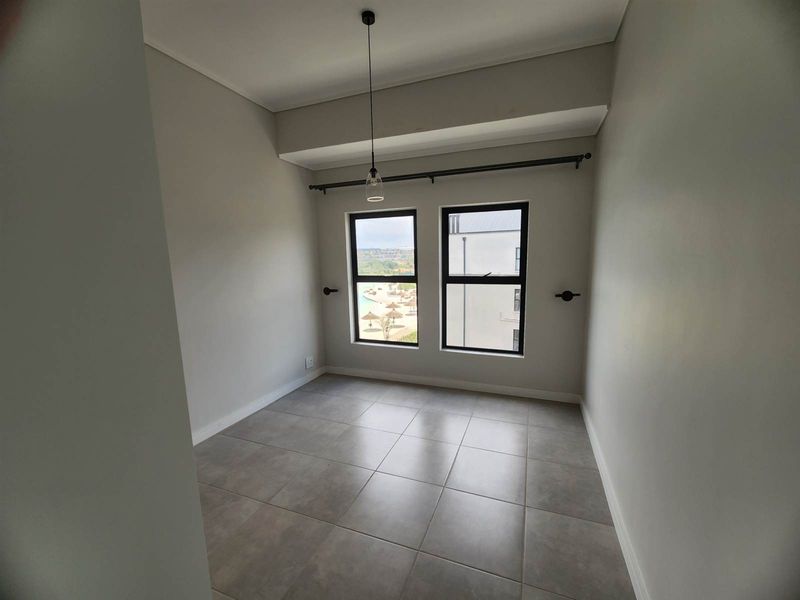 Apartment To Rent in Waterfall, Midrand - Photo 9