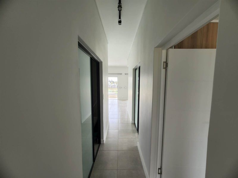 Apartment To Rent in Waterfall, Midrand - Photo 7