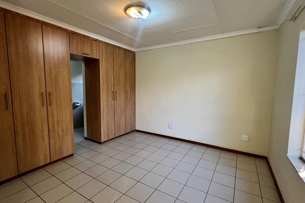 Townhouse To Rent in Bendor, Polokwane - Photo 5
