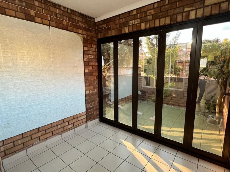 Townhouse To Rent in Bendor, Polokwane - Photo 3