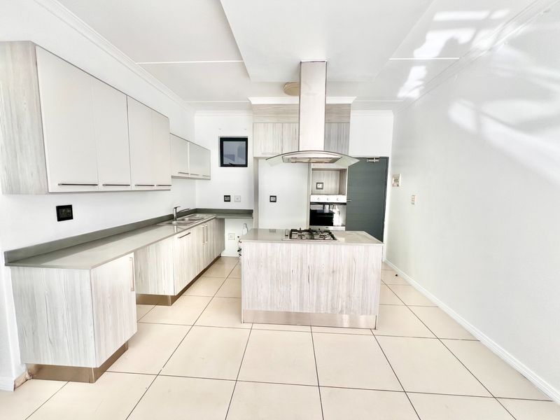 Modern Ground Floor Carlswald, Midrand. - Photo 1
