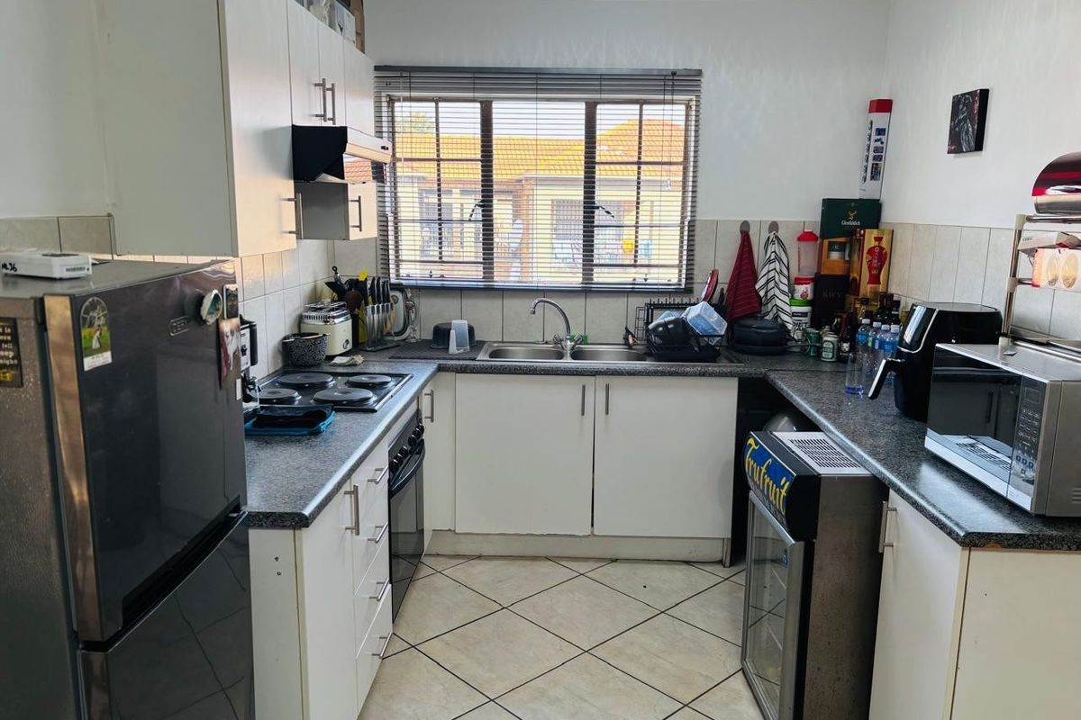 Apartment For Sale in Sylviavale, Vanderbijlpark - Photo 3